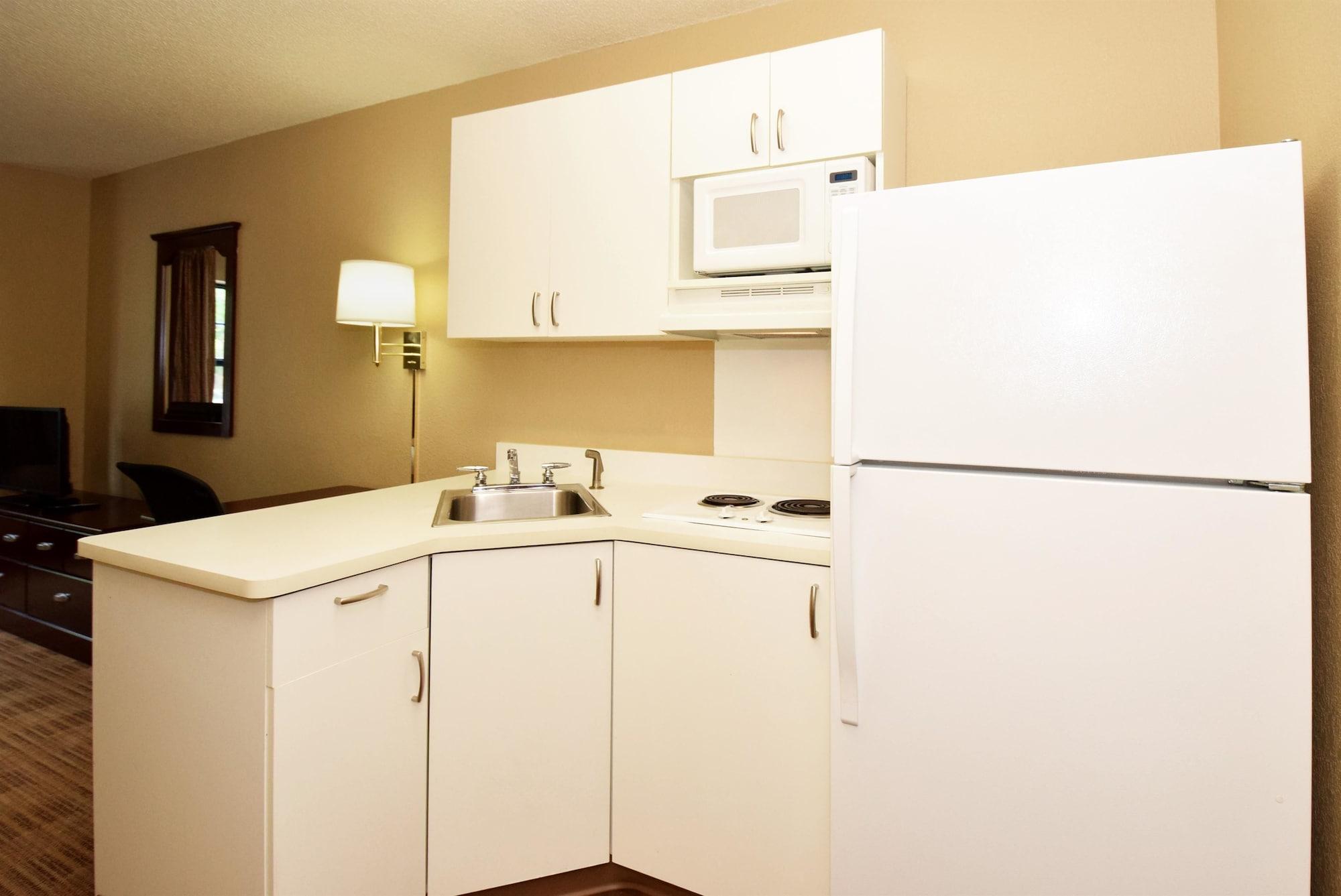 Extended Stay America Suites - Santa Barbara - Calle Real Goleta Buitenkant foto