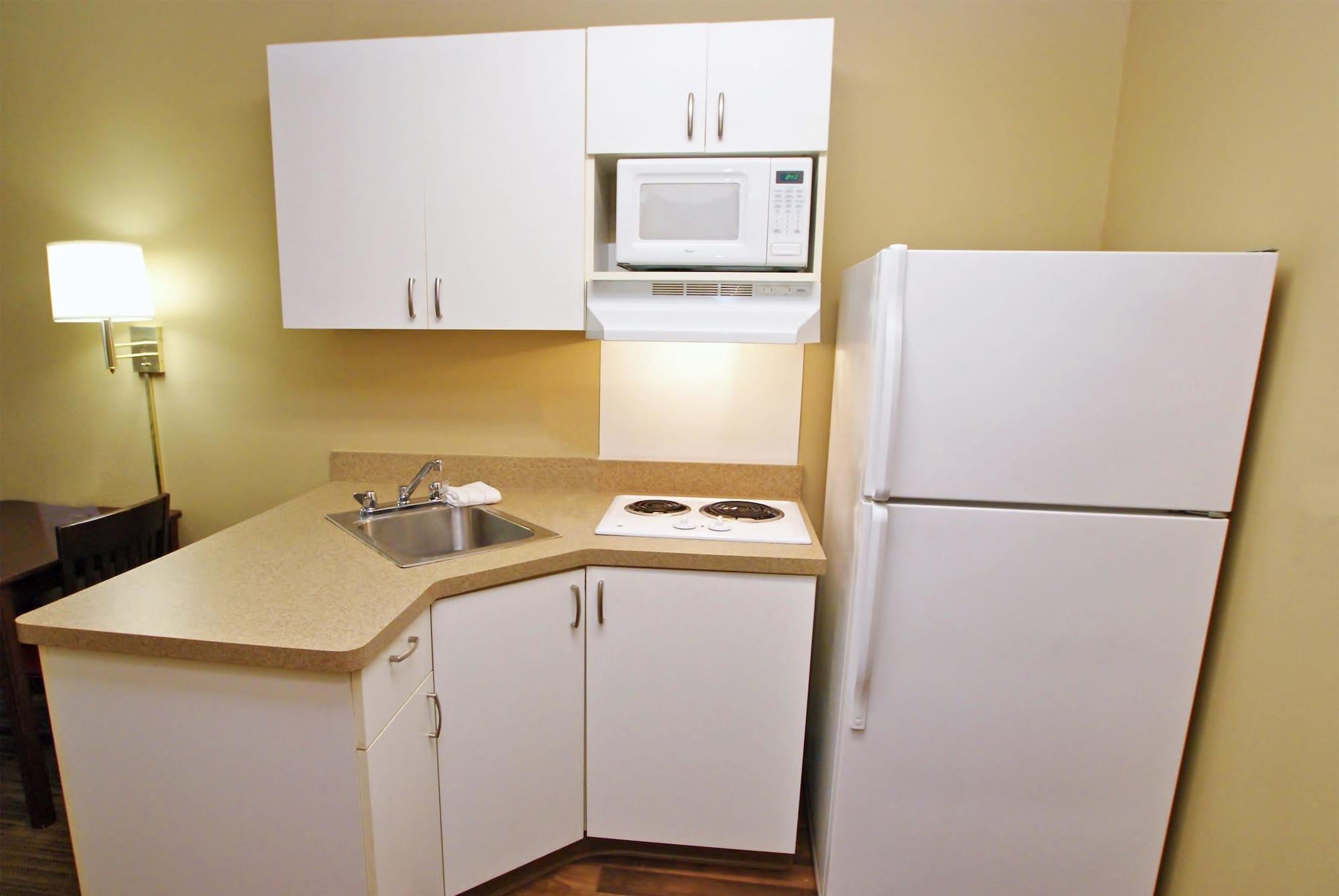 Extended Stay America Suites - Santa Barbara - Calle Real Goleta Buitenkant foto