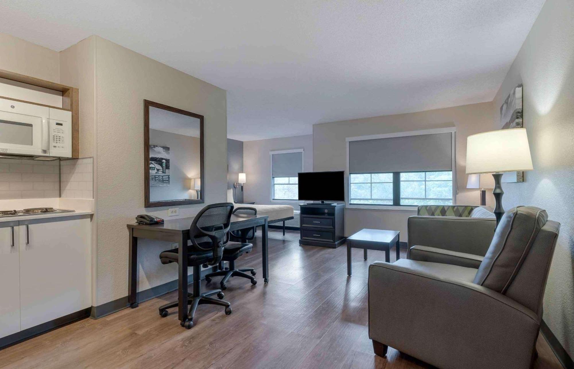 Extended Stay America Suites - Santa Barbara - Calle Real Goleta Buitenkant foto