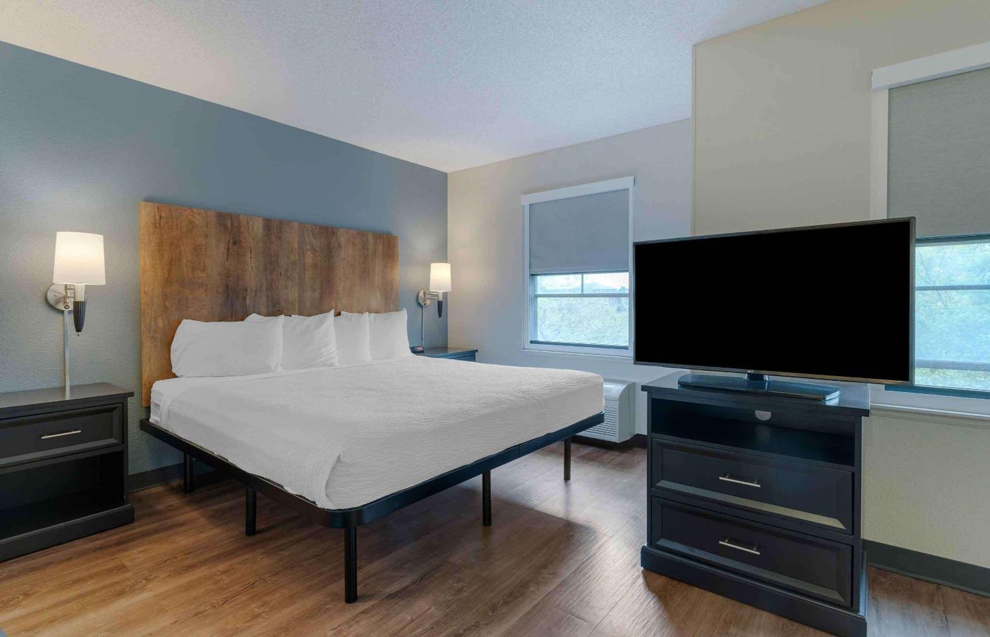 Extended Stay America Suites - Santa Barbara - Calle Real Goleta Buitenkant foto
