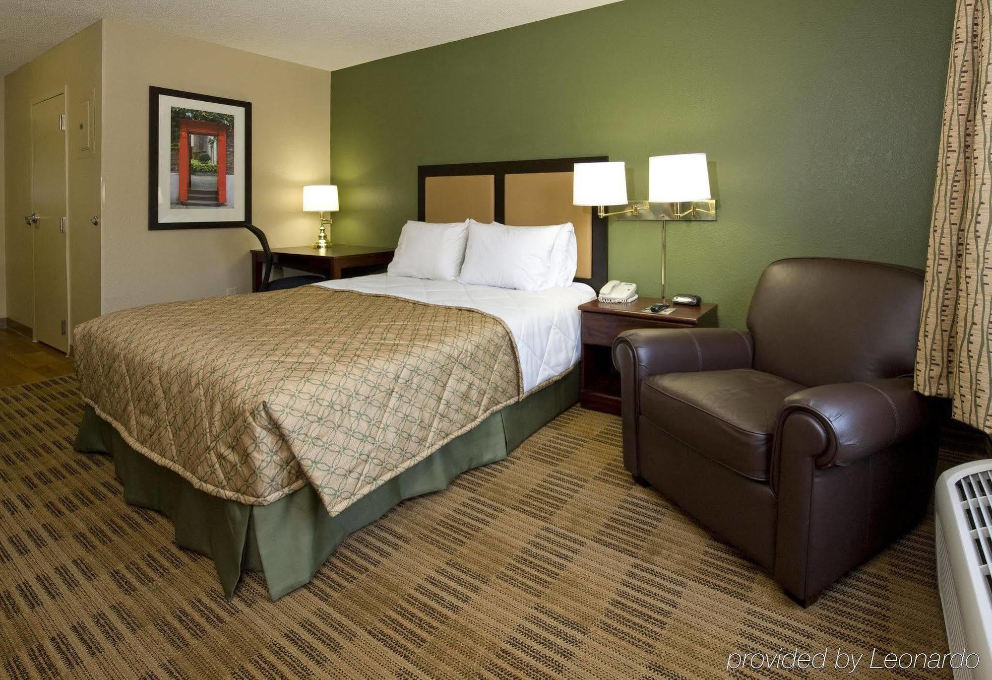 Extended Stay America Suites - Santa Barbara - Calle Real Goleta Buitenkant foto